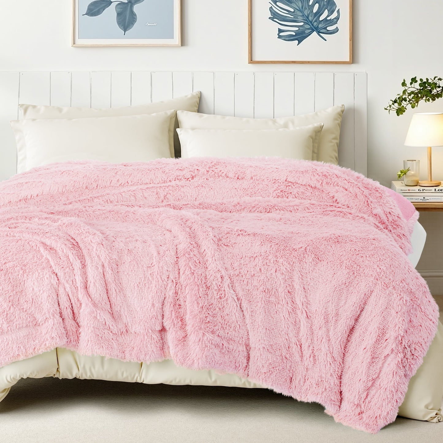 Exclusivo Mezcla Fuzzy Faux Fur Bed Blanket King Size, Reversible Shaggy Sherpa Fleece Blankets,Fluffy Plush Warm Throws for Couch, Bed, 90X104 Inches, Light Pink