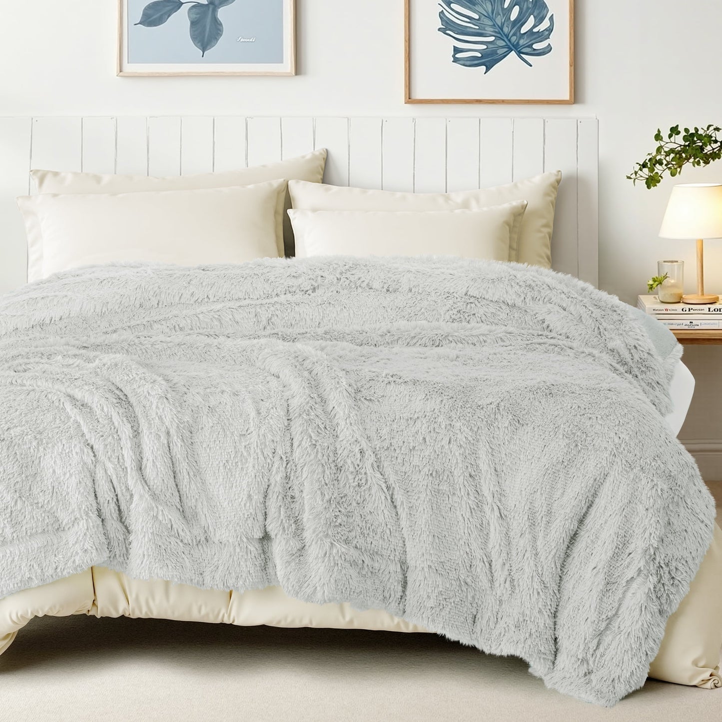 Exclusivo Mezcla Fuzzy Faux Fur Bed Blanket Queen Size, Reversible Shaggy Sherpa Fleece Blankets,Fluffy Plush Warm Throws for Couch, Bed, 90X90 Inches, Light Grey