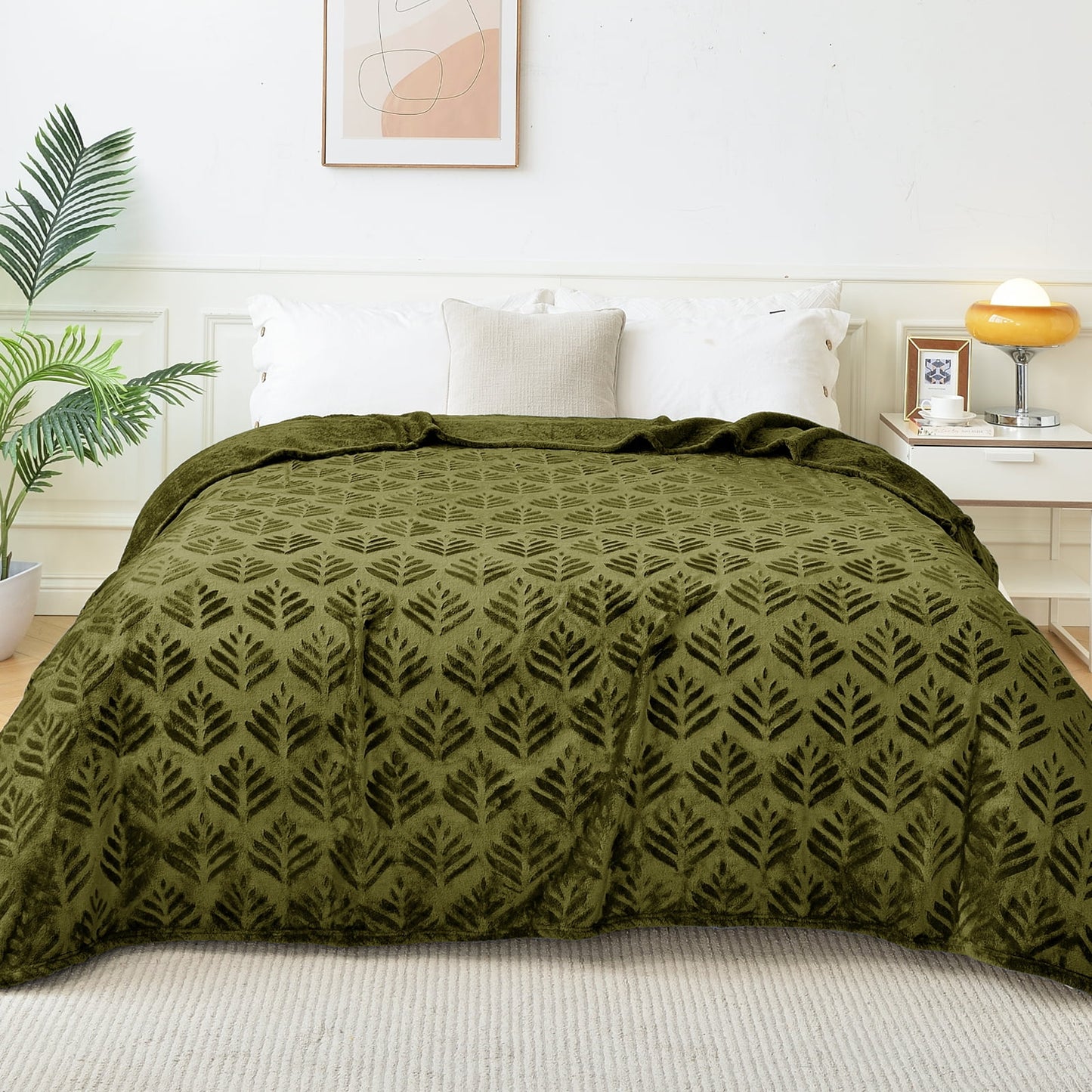 Exclusivo Mezcla Queen Size Fleece Blanket for Bed, Leaves Pattern Super Soft and Cozy Blankets, Plush Fuzzy Lightweight, Olive Green, 90"x90"