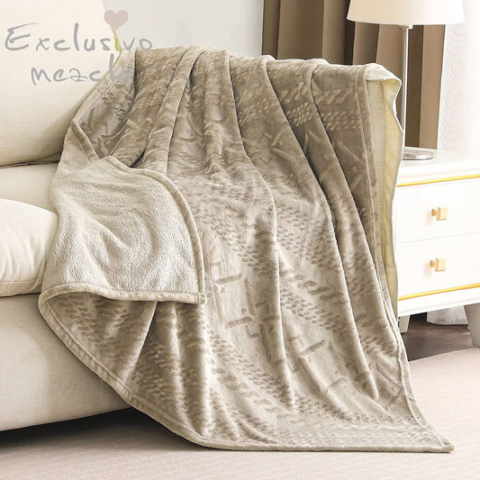 Exclusivo Mezcla Soft Throw Blanket, Large Fuzzy Fleece Blanket, Decorative Geometry Pattern Plush Throw Blanket for Couch/Sofa/Bed, 50x60 Inches, Champagne