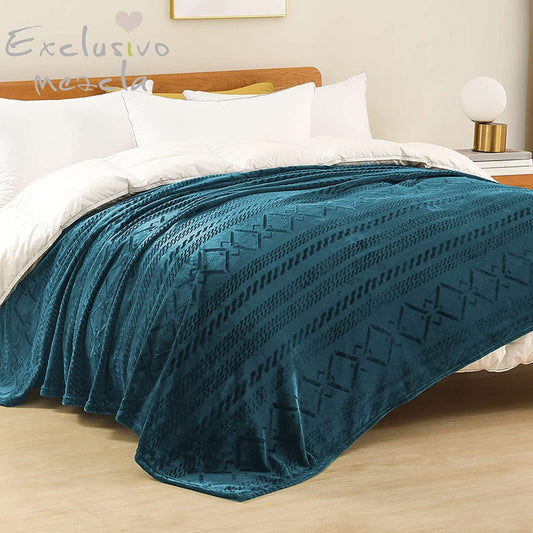 Exclusivo Mezcla Twin Size Soft Bed Blanket, Warm Fuzzy Luxury Bed Blankets, Decorative Geometry Pattern Plush Throw Blanket for Bed, 90"x66", Teal