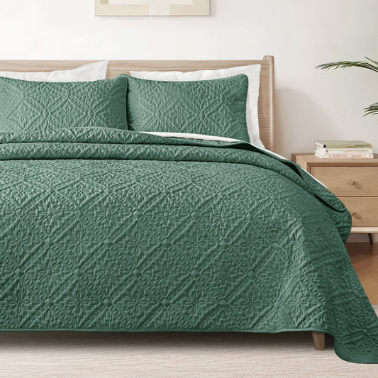 Exclusivo Mezcla King Quilt Bedding Set, Lightweight Soft Bedspreads Coverlets with 2 Pillow Shams, Modern Green Oversized Quilts King Size for All Seasons
