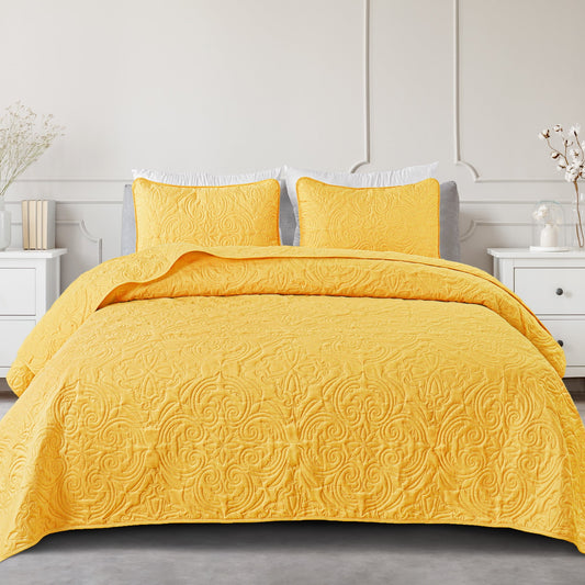 Exclusivo Mezcla Oversized King Quilt Bedding Set, Lightweight Vintage California Cal King Size Quilts with Pillow Shams, Soft Bedspreads Coverlets for All Seasons, (112"x104", Yellow)