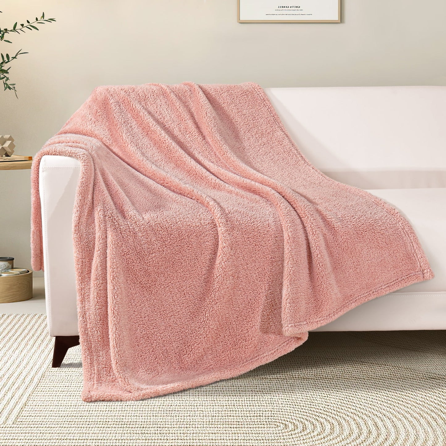 Exclusivo Mezcla Soft Fleece Throw Blanket for Couch, Super Soft Velvet Plush Bed Blanket, Fuzzy Cozy Blankets for All Seasons, 50x60 Inches, Pink Blanket