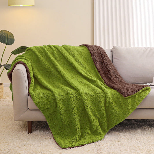 Exclusivo Mezcla Reversible Sherpa Fleece Throw Blanket for Couch, Soft Plush Blanket for Bed Sofa, Warm Fluffy Blankets for All Season, 50x60 Inches, Olive/ Brown