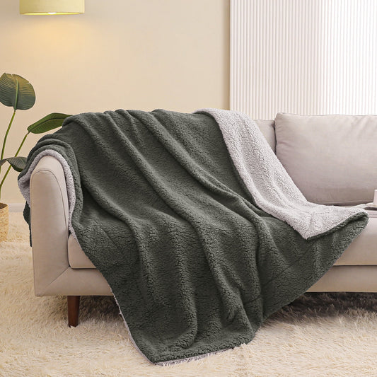 Exclusivo Mezcla Reversible Sherpa Fleece Throw Blanket for Couch, Soft Plush Blanket for Bed Sofa, Warm Fluffy Blankets for All Season, 50x60 Inches, Dark Grey/ Light Grey