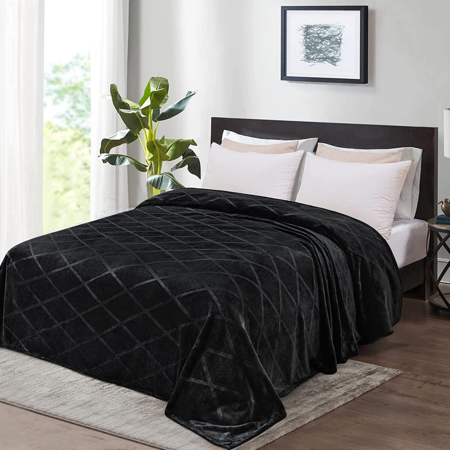 Exclusivo Mezcla Queen Size Flannel Fleece Blanket, 90x90 Inches Soft Diamond Geometry Pattern Velvet Plush Blanket for Bed, Cozy, Warm, Lightweight and Decorative Black Blanket