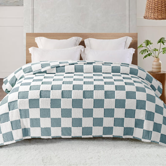 Exclusivo Mezcla Fleece Blanket Queen, Cozy Lightweight Fuzzy Checkered Blanket for Bed, Suitable for All Season, Slate Blue, 90" x 90"