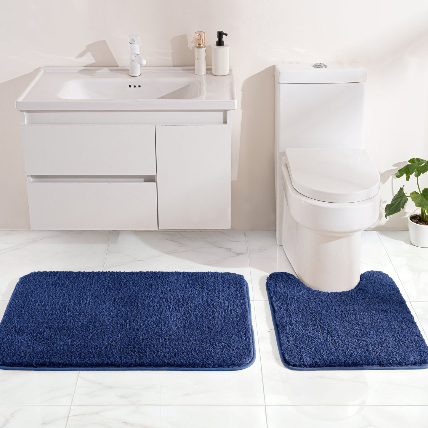 Exclusivo Mezcla Bathroom Rugs Mat 24x47, Extra Soft Non Slip Absorbent Water Microfiber Bath Rugs, Machine Washable Quick Dry Bath Mats for Bathroom Floor, Shower, Home Decor, Solid Navy Blue