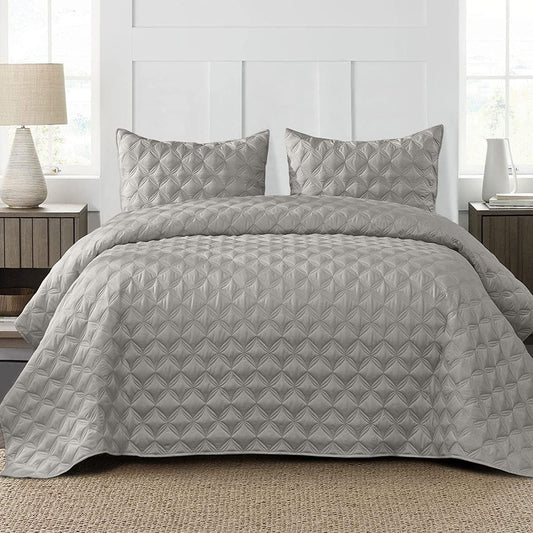 Exclusivo Mezcla Bed Quilt Set King Size for All Seasons, Stitched Pattern Quilted Bedspread/ Bedding Set/ Coverlet with 2 Pillow shams, Lightweight and Soft, Light Grey
