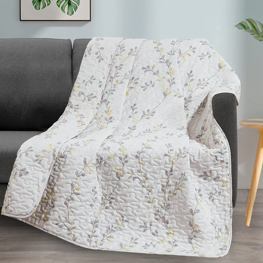 Exclusivo Mezcla Microfiber Quilted Throw Blanket, Flower Pattern Throw Blanket for Bed/ Couch/ Sofa, Soft and Lightweight (50"x 60",White)