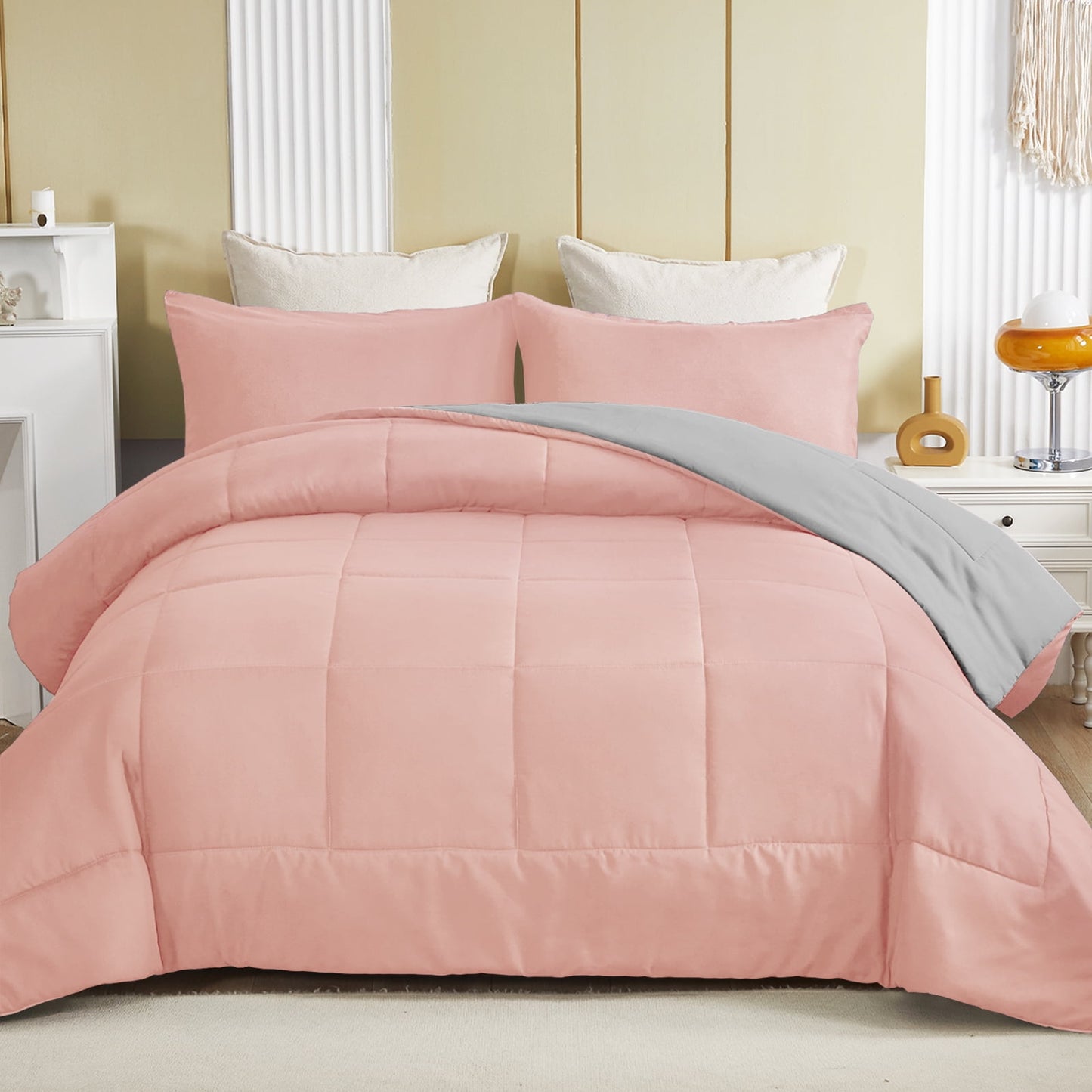 Exclusivo Mezcla Lightweight Reversible 3-Piece Comforter Set All Seasons, Down Alternative Comforter with 2 Pillow Shams, King Size, Blush pink/Light grey