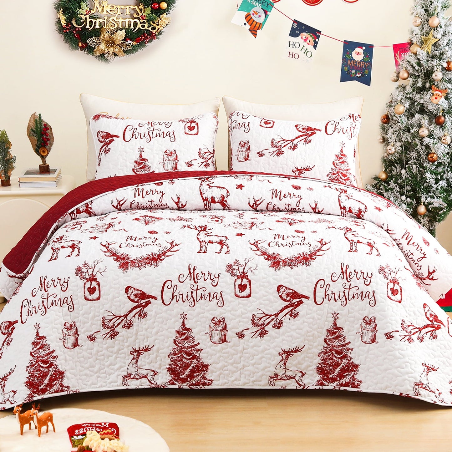 Exclusivo Mezcla Christmas Quilt Set King Size Bedding Set, Reversible White and Rust Red Bedspreads/ Coverlets with Christmas Trees Reindeer Wreaths Pattern, for Holiday Decoration and Gifts
