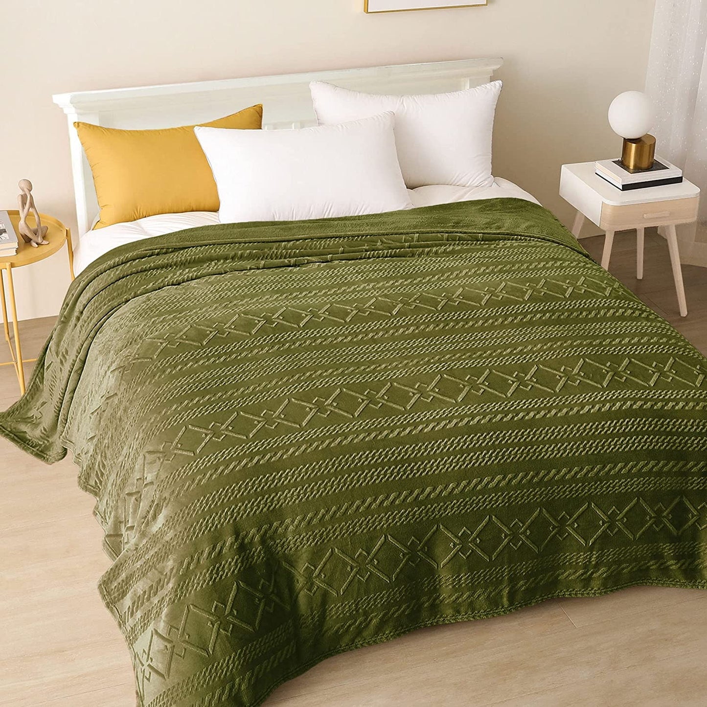 Exclusivo Mezcla Queen Size Soft Bed Blanket, Warm Fuzzy Luxury Bed Blankets, Decorative Geometry Pattern Plush Throw Blanket for Bed, 90x90 Inches, Olive Green