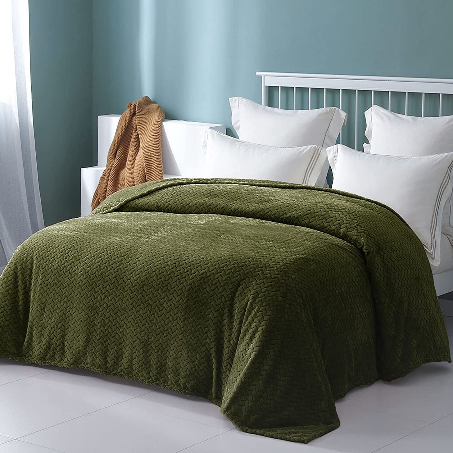 Exclusivo Mezcla Queen Size Flannel Fleece Blanket, 90x90 Inches Soft Jacquard Weave Leaves Pattern Velvet Plush Blanket for Bed, Cozy, Warm, Lightweight and Decorative Olive Green Blanket
