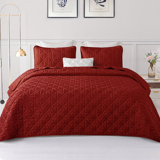 Exclusivo Mezcla King Size Quilt Bedding Set for All Seasons, Lightweight Soft Red Quilts King Size Bedspreads Coverlets Bed Cover with Geometric Stitched Pattern, (1 Quilt, 2 Pillow Shams)