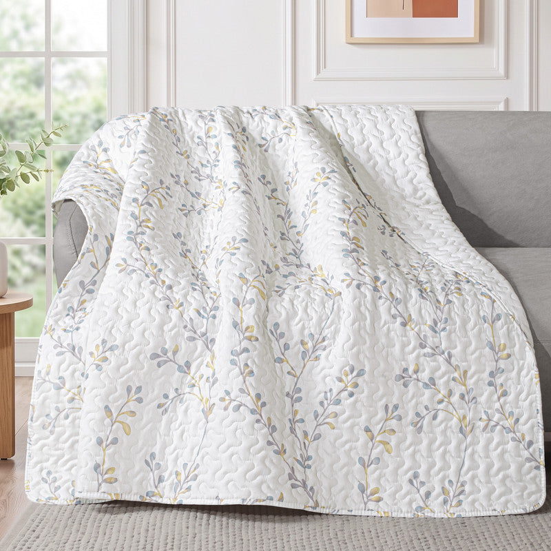 Exclusivo Mezcla Microfiber Flower Pattern Quilted Throw Blanket for Bed, Soft and Lightweight Throw Quilt (60"x 80", White)