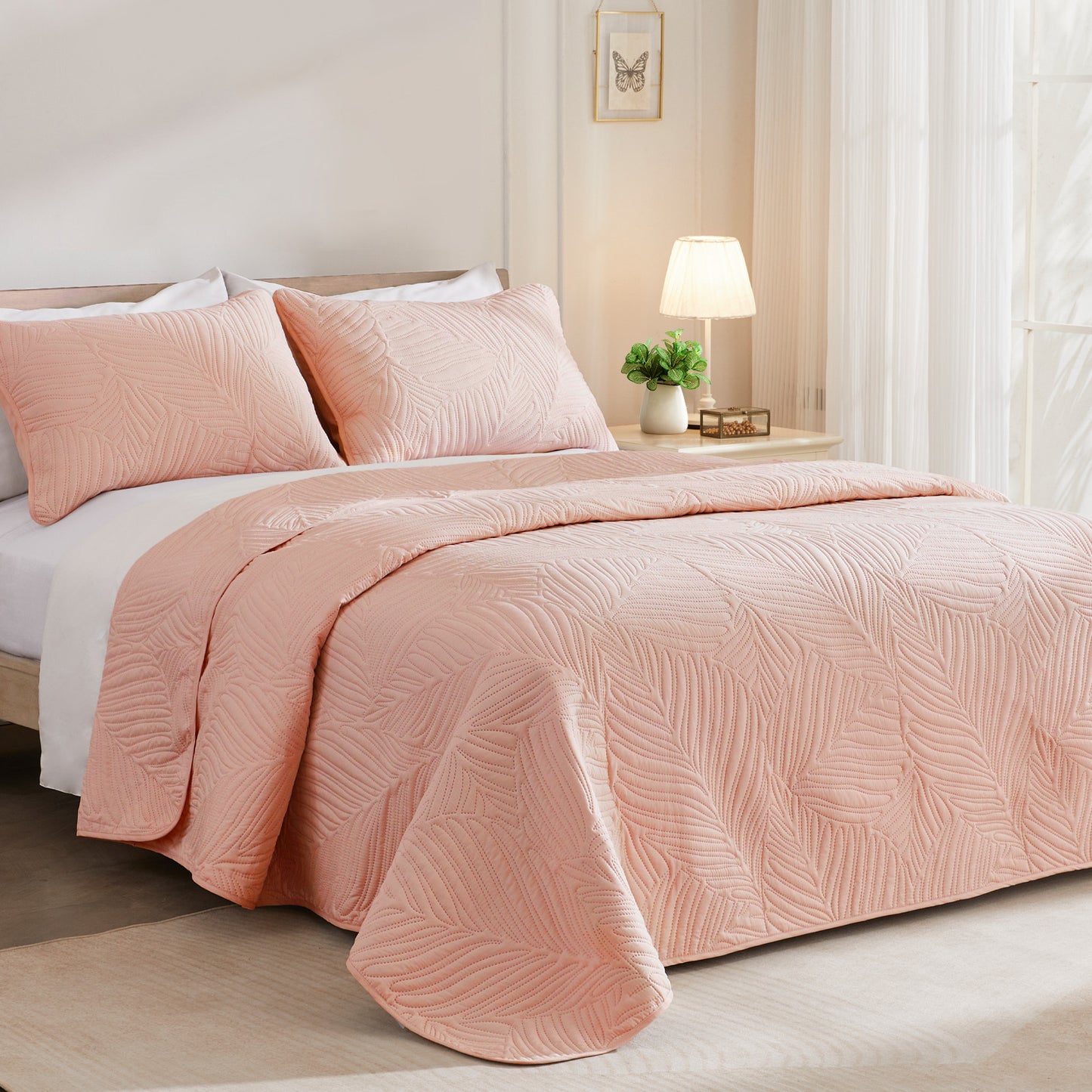 Exclusivo Mezcla California King Quilt Set Blush Pink, Lightweight Bedspread Leaf Pattern Bed Cover Soft Coverlet Bedding Set(1 Quilt, 2 Pillow Shams)