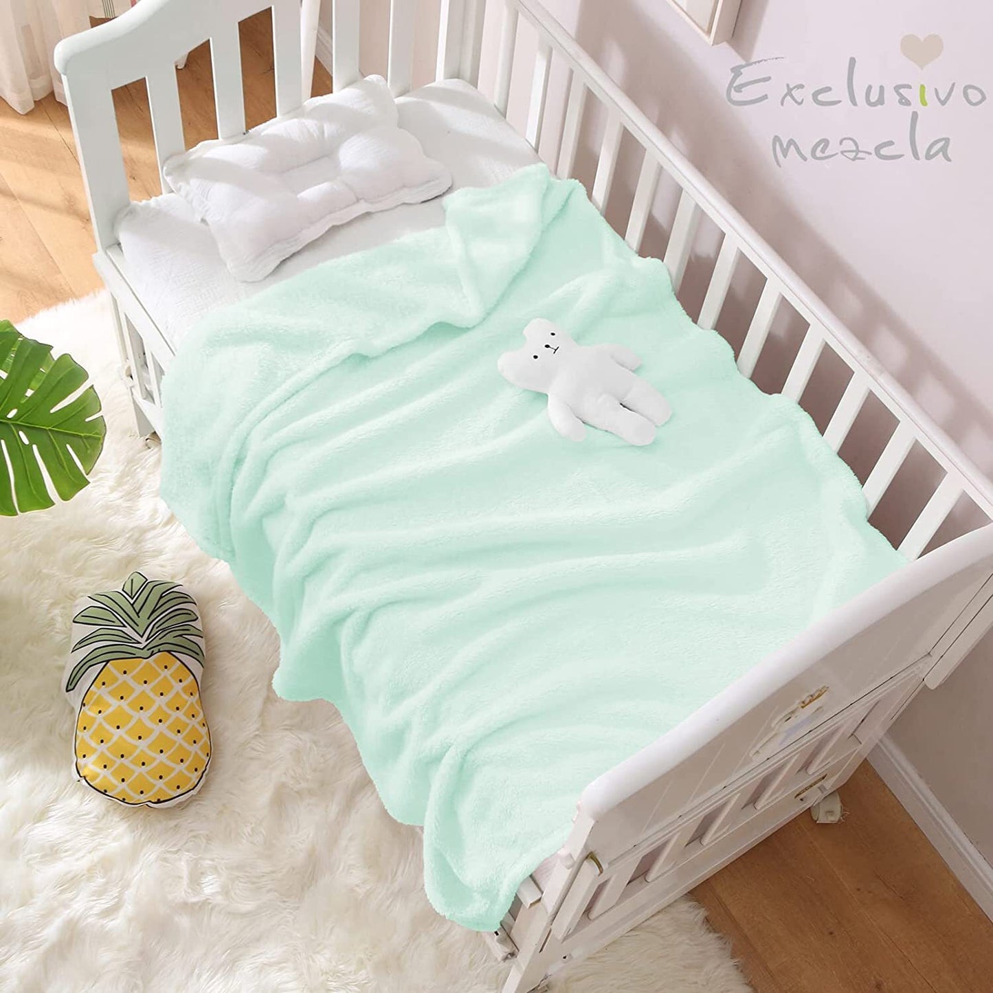 Exclusivo Mezcla Plush Baby Blanket, Soft and Warm Swaddle Throw Blanket, Infant, Newborn, Toddler and Kids Receiving Fleece Blankets for Crib Stroller (40x50 inches, Mint Green)