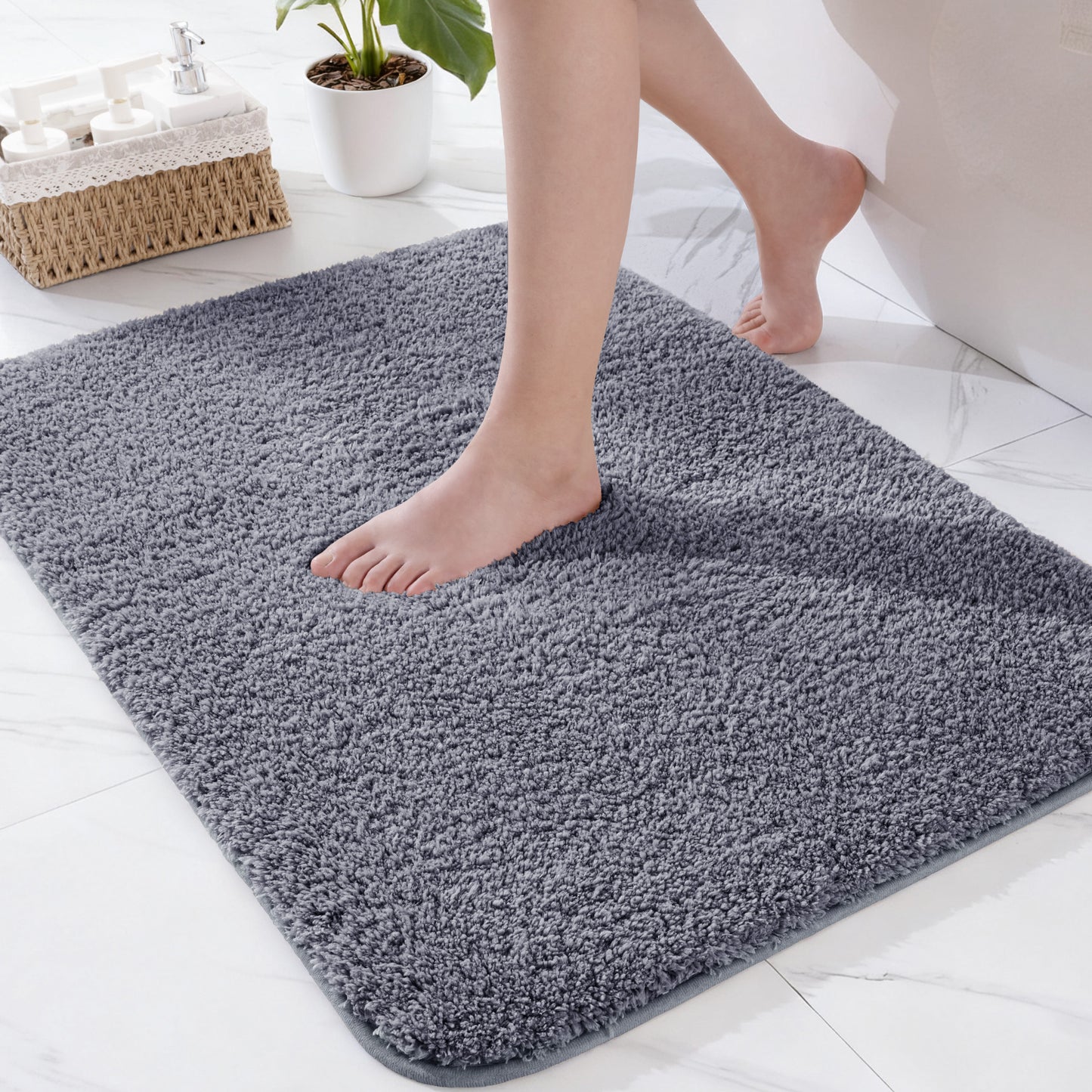 Exclusivo Mezcla Bathroom Rugs Mat 17x24, Extra Soft Non Slip Absorbent Water Microfiber Bath Rugs, Machine Washable Quick Dry Bath Mats for Bathroom Floor, Shower, Home Decor, Solid Grey