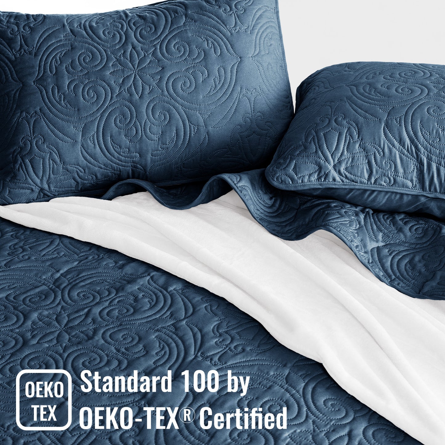 Exclusivo Mezcla Oversized King Quilt Bedding Set, Lightweight Vintage California Cal King Size Quilts with Pillow Shams, Soft Bedspreads Coverlets for All Seasons, (112"x104", Navy)