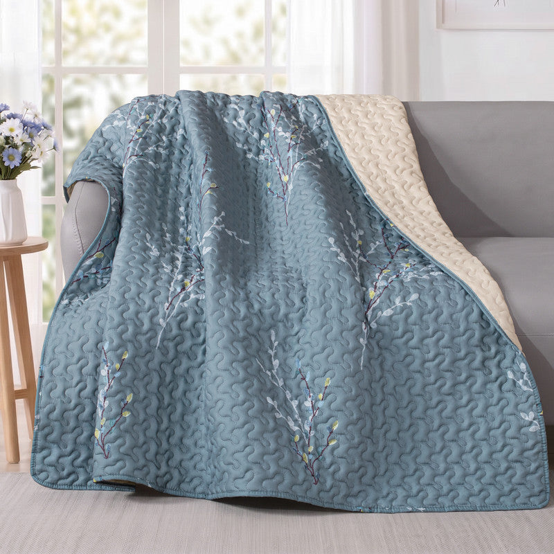 Exclusivo Mezcla Microfiber Flower Pattern Quilted Throw Blanket for Bed, Soft and Lightweight Throw Quilt (60"x 80", Stone Blue)