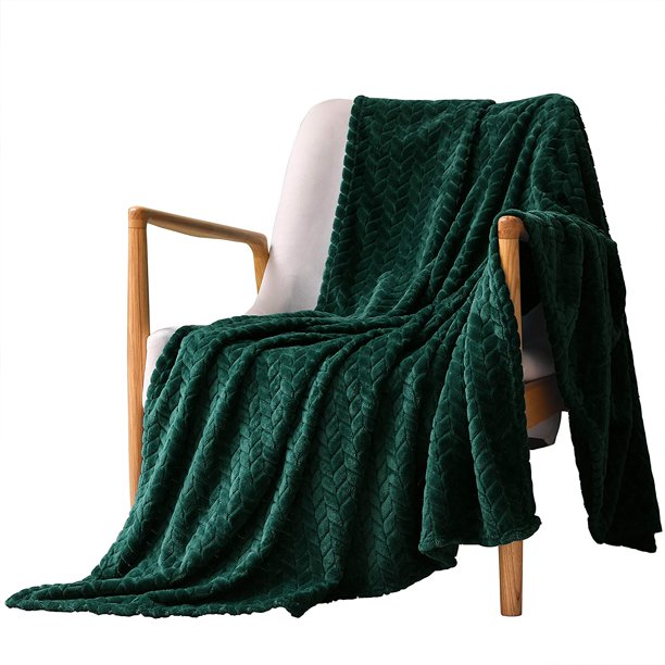 Exclusivo Mezcla Large Flannel Fleece Throw Blanket, Jacquard Weave Leaves Pattern (50" x 70", Forest Green) - Soft, Warm, Lightweight and Decorative