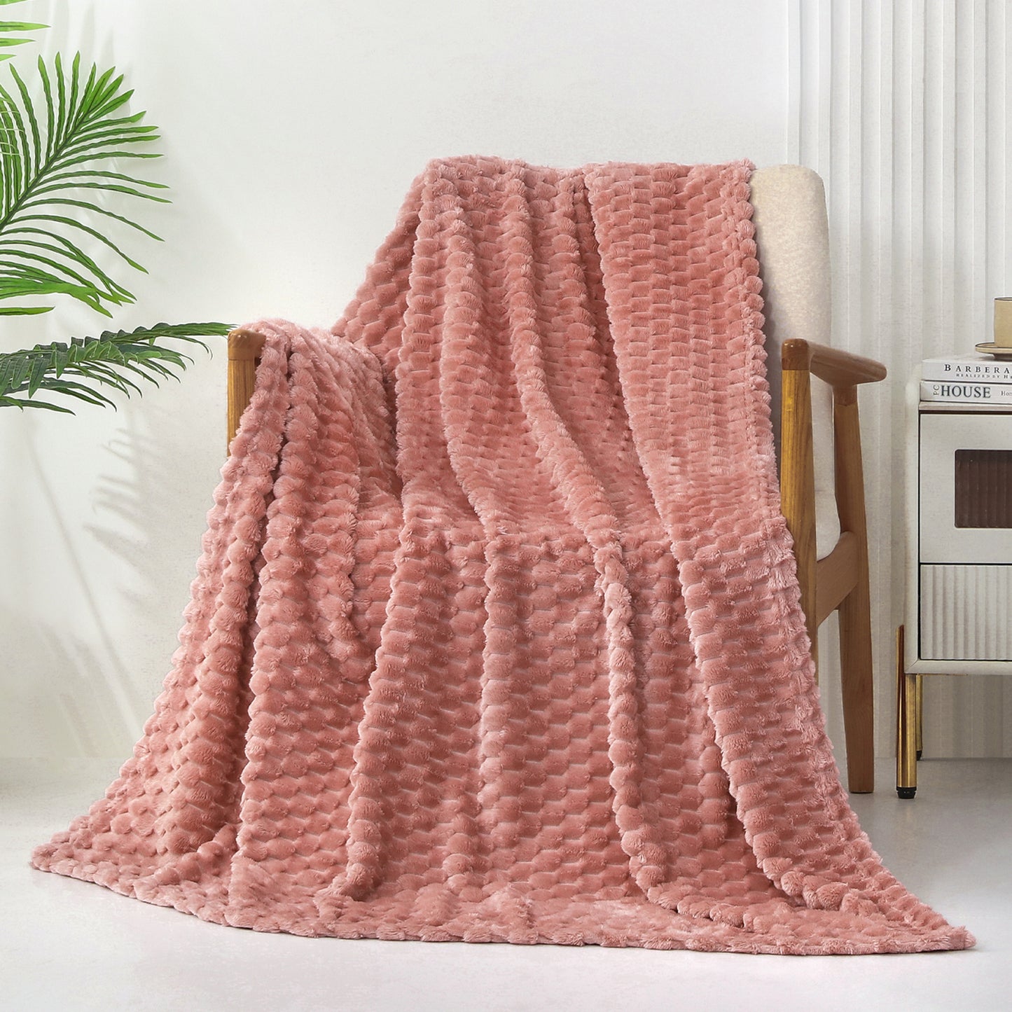 Exclusivo Mezcla Large Soft Fleece Throw Blanket, 50x70 Inches Stylish Jacquard Throw Blanket for Couch, Cozy, Warm, Lightweight and Decorative Dusty Pink Blanket