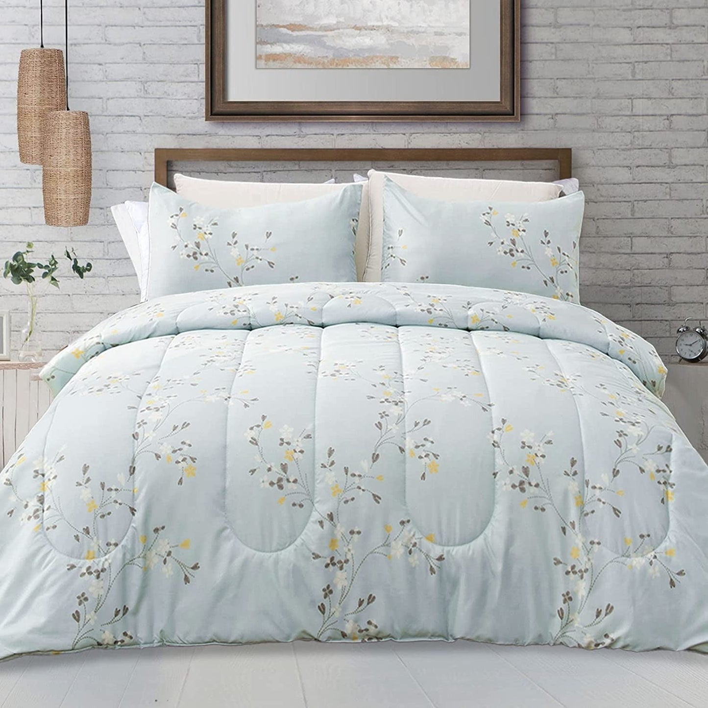 Exclusivo Mezcla 3-Piece Floral King Size Comforter Set, Microfiber Bedding Down Alternative Comforter for All Seasons with 2 Pillow Shams, Baby Blue