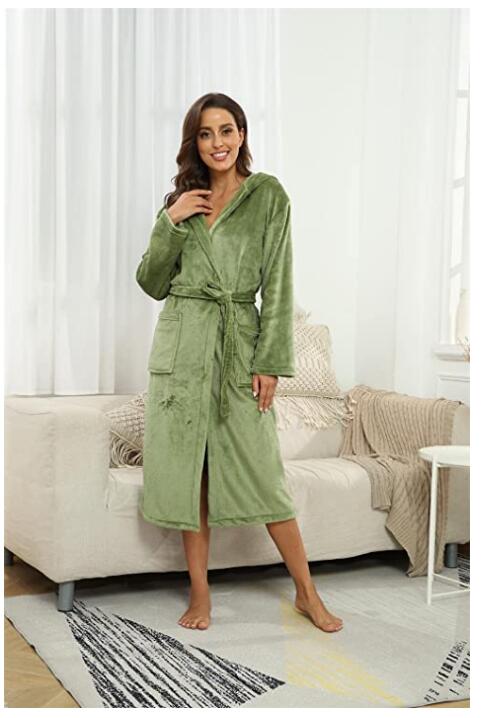 Exclusivo Mezcla Women's Long Hooded Bathrobe Plush Fleece Robe for Christmas Warm Pajamas Shower Nightgown